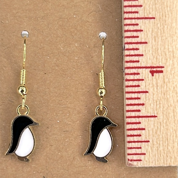 Penguin Shape Pendant Charm Earrings - Picture 2 of 2